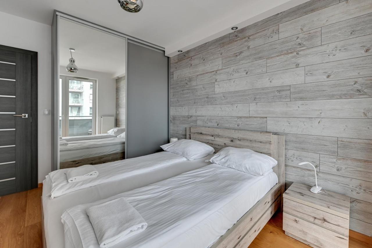 Grand Apartments - Luxury Apartment On The 11Th Floor With A View Of The Old Town Gdansk Bagian luar foto
